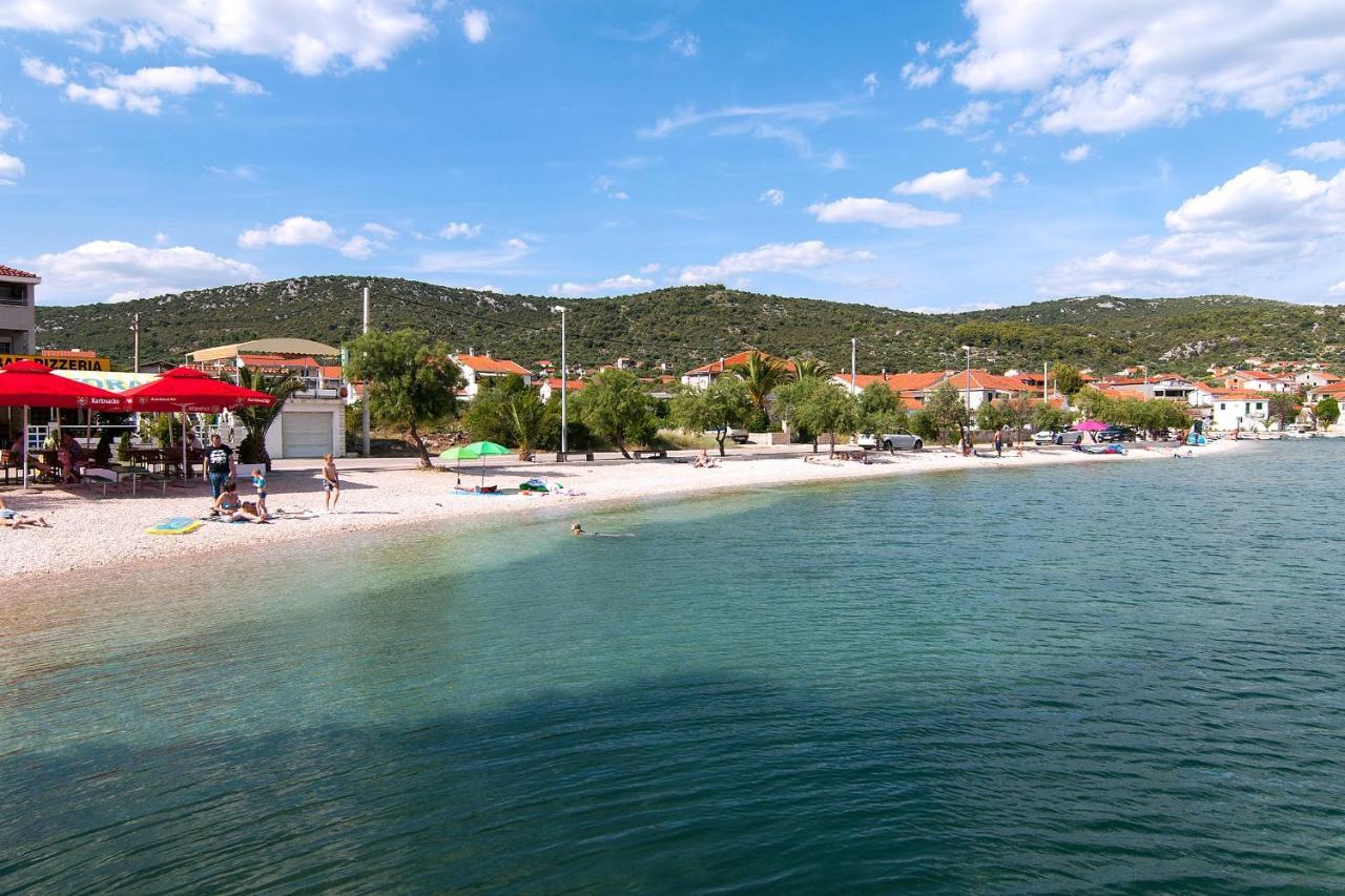 Apartments By The Sea Vinisce, Trogir - 5229 Exteriér fotografie