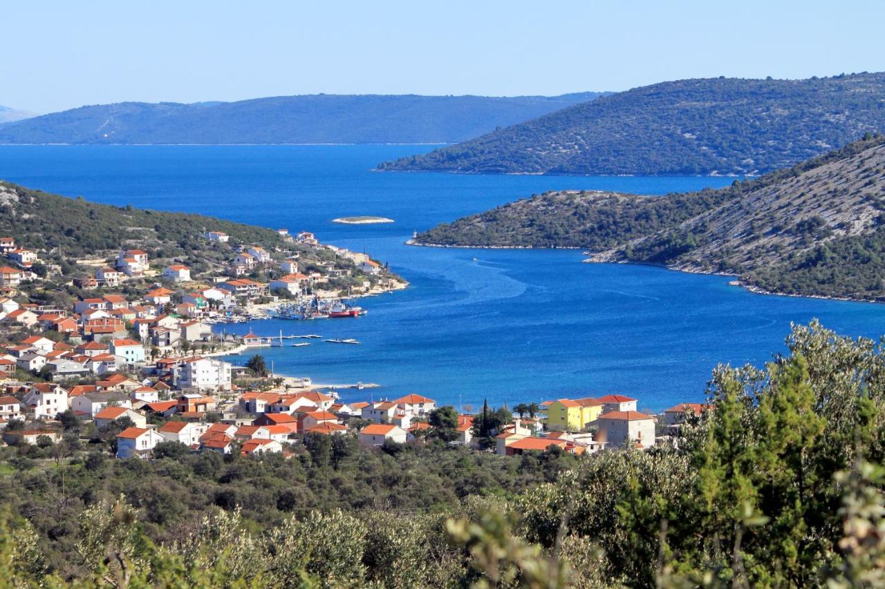 Apartments By The Sea Vinisce, Trogir - 5229 Exteriér fotografie