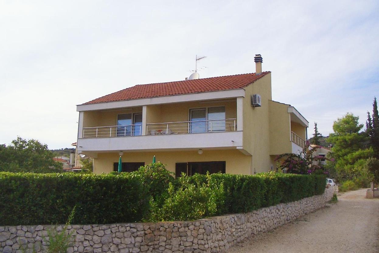 Apartments By The Sea Vinisce, Trogir - 5229 Exteriér fotografie