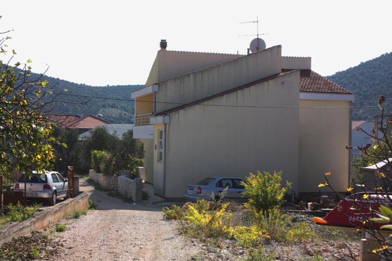 Apartments By The Sea Vinisce, Trogir - 5229 Exteriér fotografie