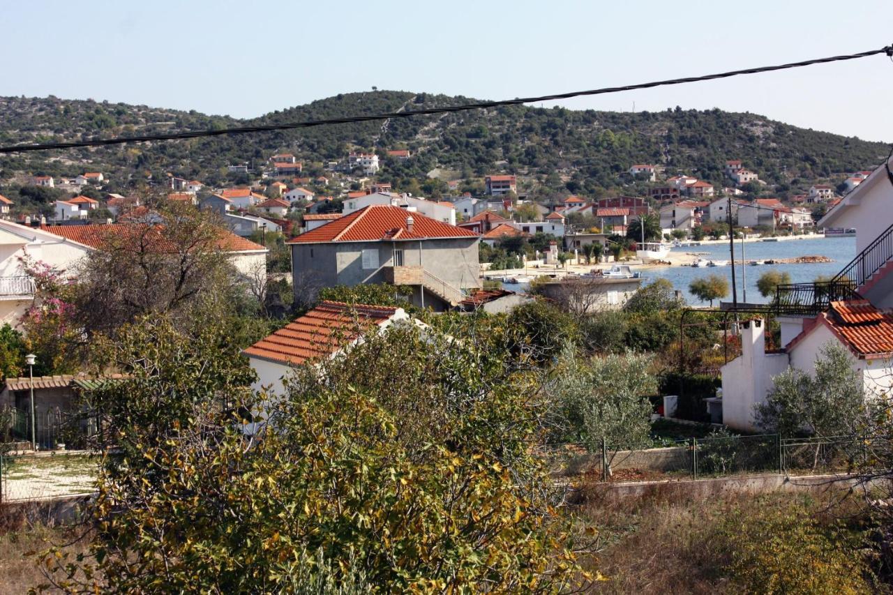 Apartments By The Sea Vinisce, Trogir - 5229 Exteriér fotografie