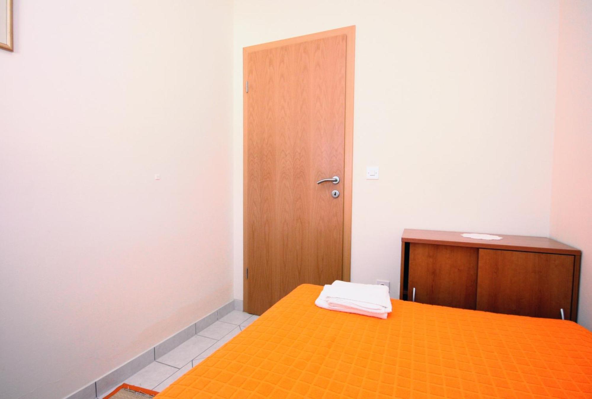 Apartments By The Sea Vinisce, Trogir - 5229 Pokoj fotografie
